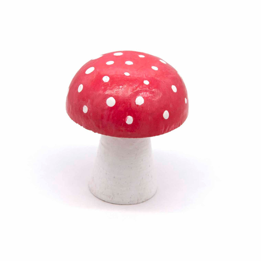 Petit champignon amanite tue-mouches sculpté