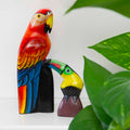 Toucan sculpté et peint