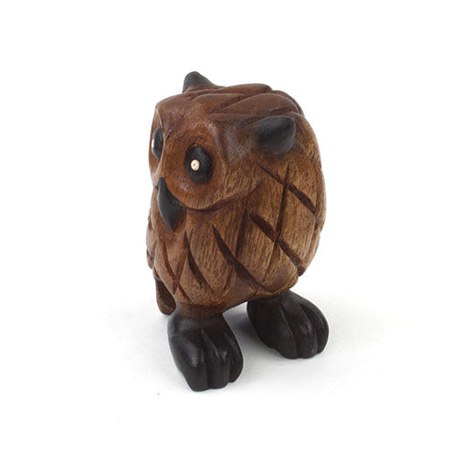 Petite chouette en bois de suar sculptée