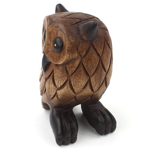 Hibou en bois de pluie sculpté de taille moyenne
