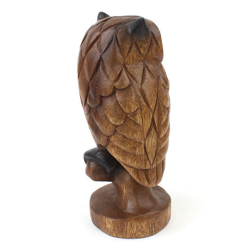 Hibou en bois de Suar sculpté sur une branche