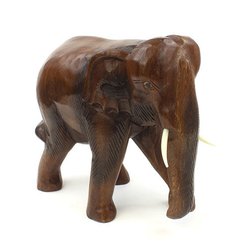 Éléphant sculpté en bois de Raintree, grand modèle