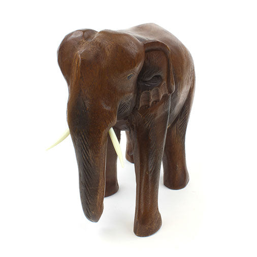Éléphant sculpté en bois de Raintree, grand modèle