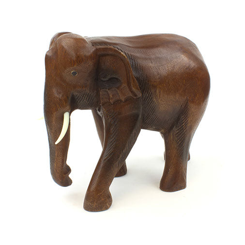 Éléphant sculpté en bois de Raintree, grand modèle