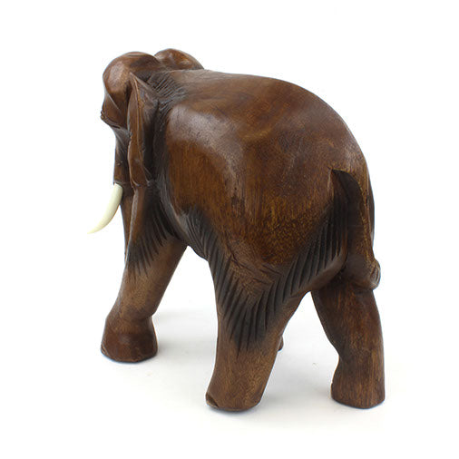 Éléphant sculpté en bois de Saman, très grande taille