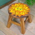Tabouret en bois de Samanea sculpté à motif de soleil