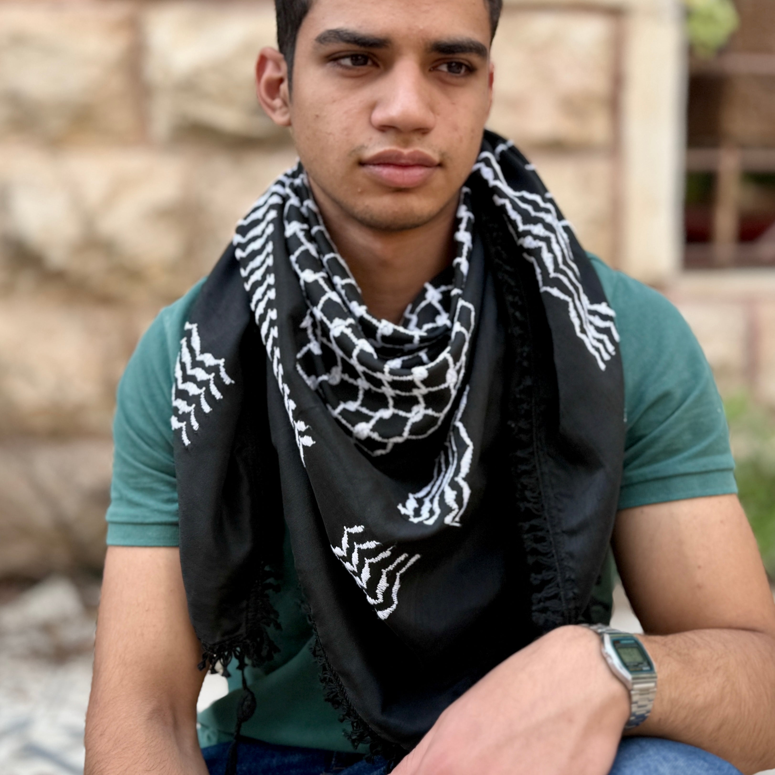 Keffiyeh in Traditional Reversed Style | Shaqloub
