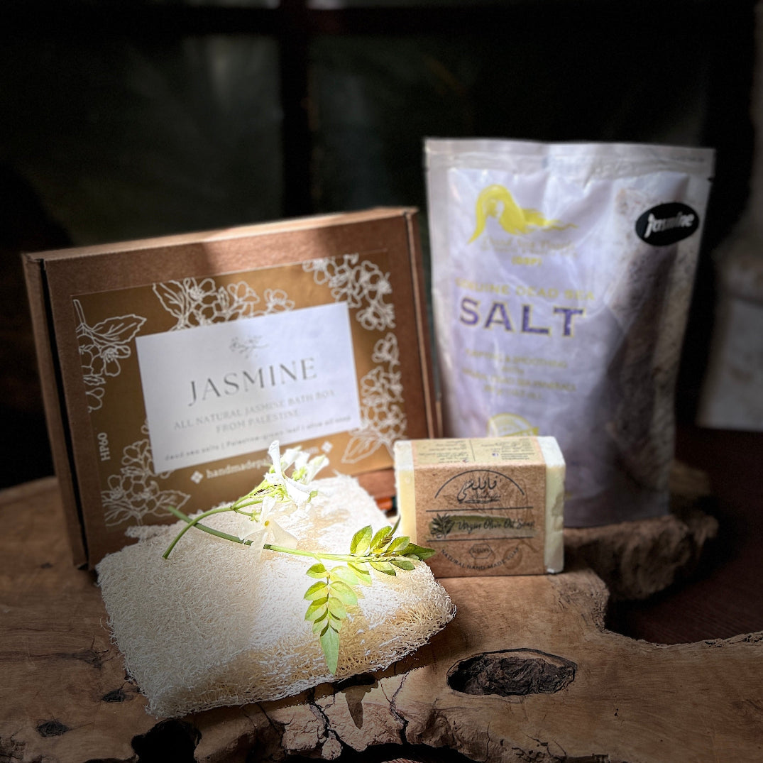 Natural Bath Gift Box | Olive Oil Soap, Leefa & Dead Sea Bath Salts