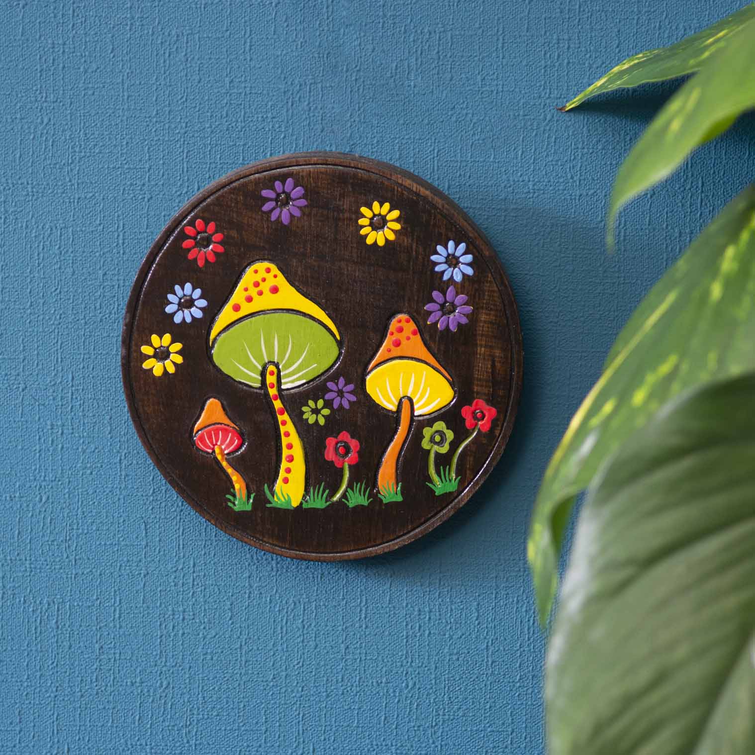 Plaque ronde champignon peinte à la main