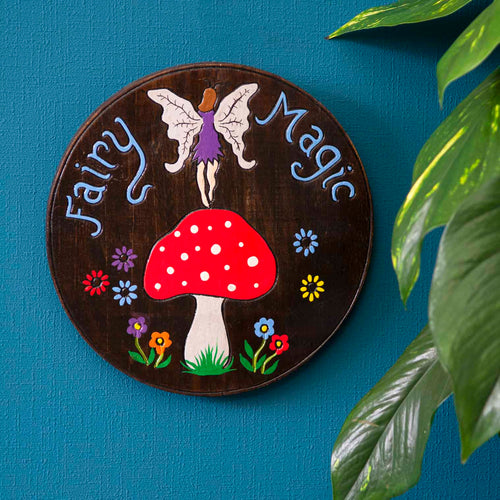 Plaque ronde en bois peinte « Fairy Magic »