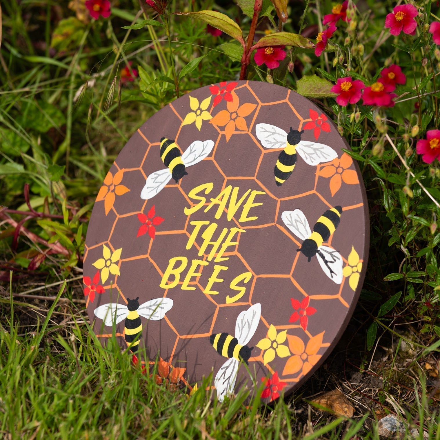 Plaque ronde en bois « Sauvons les abeilles »