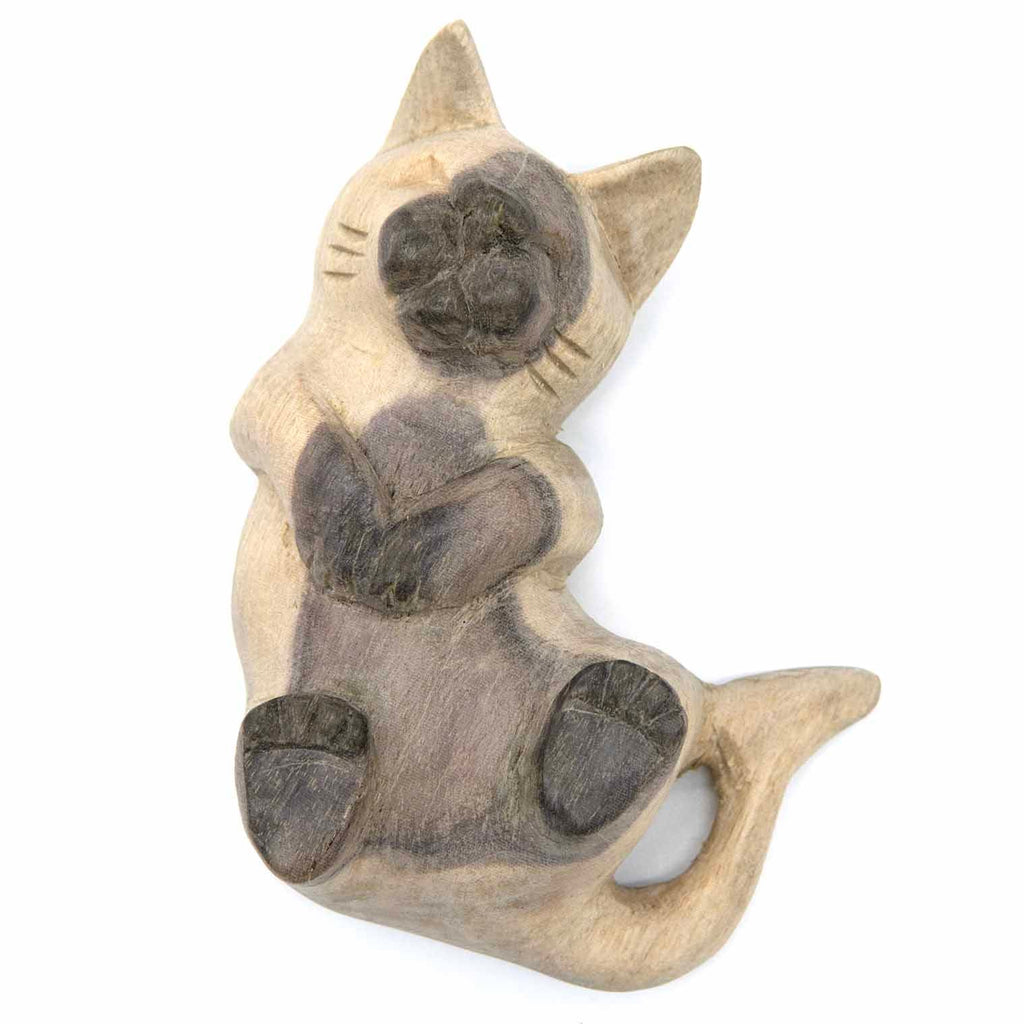 Jouer la sculpture de chat
