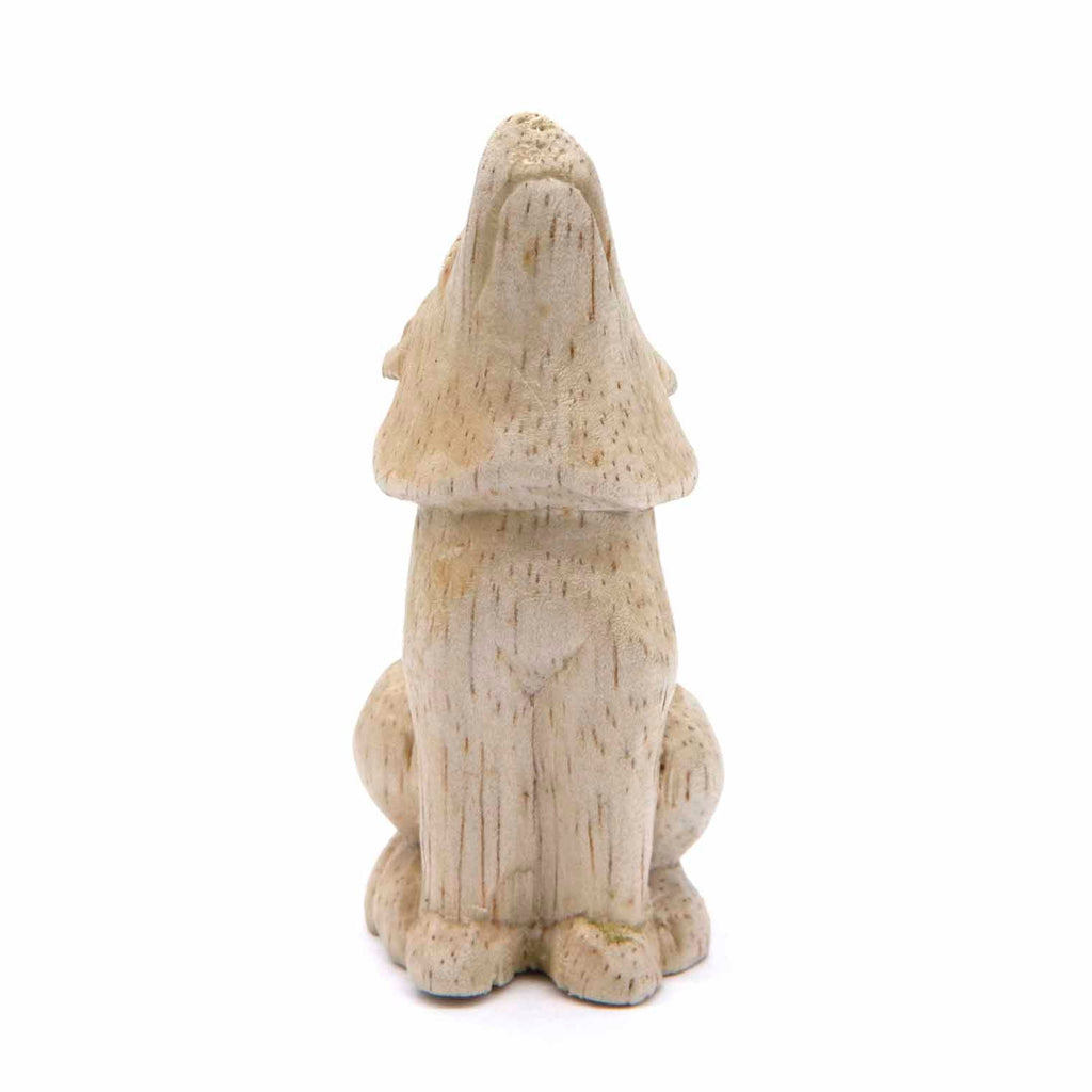 Petite sculpture de loup hurlant