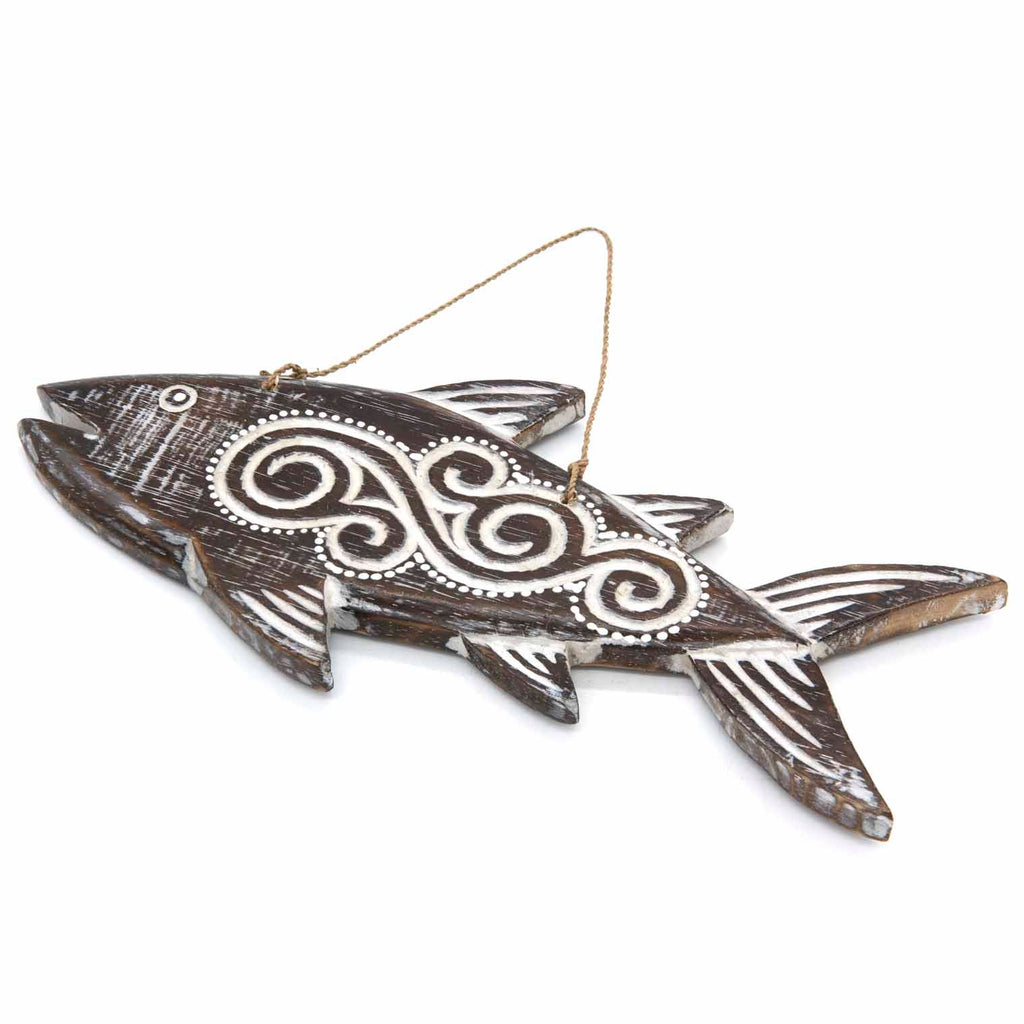 Plaque de poisson sculptée à la main