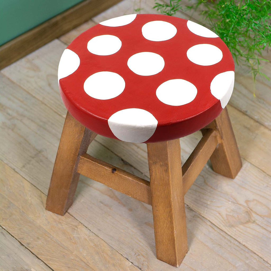 Tabouret en bois de Suar peint "Champignon"