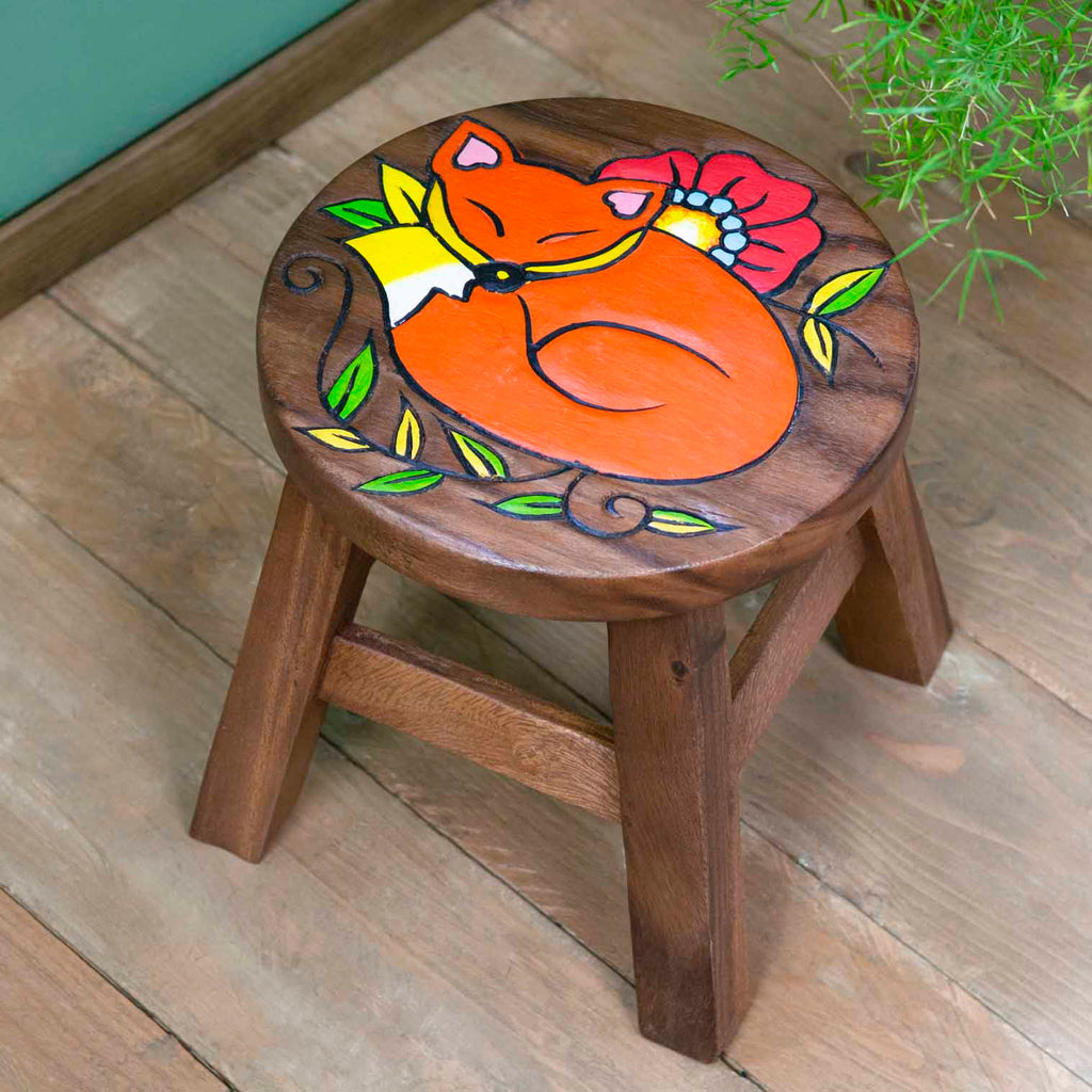 Tabouret en bois de Suar sculpté Renard endormi